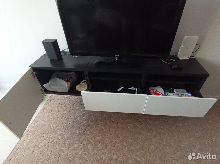 Тумба под телевизор подвесная