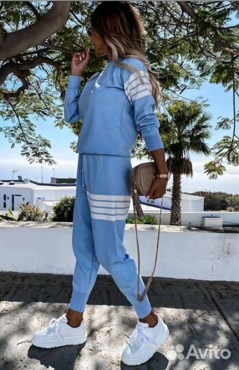 Спортивный костюм