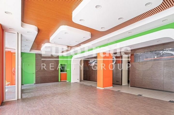 Сдам торговое помещение, 467 м²