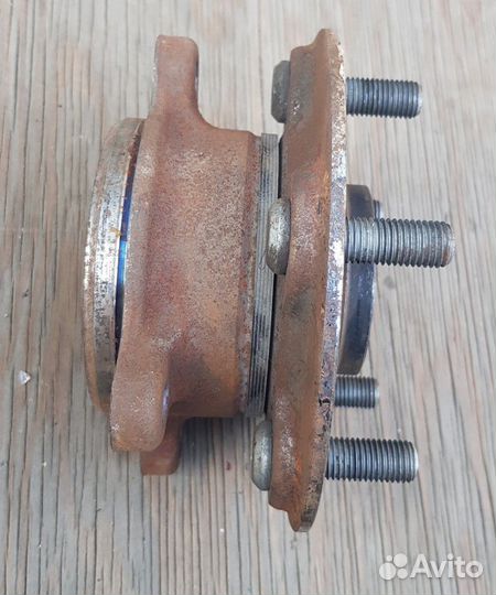 Ступичный подшипник Toyota Camry V70