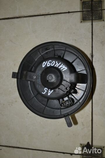 Моторчик печки Skoda Octavia А5