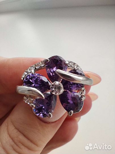 Кольцо женское