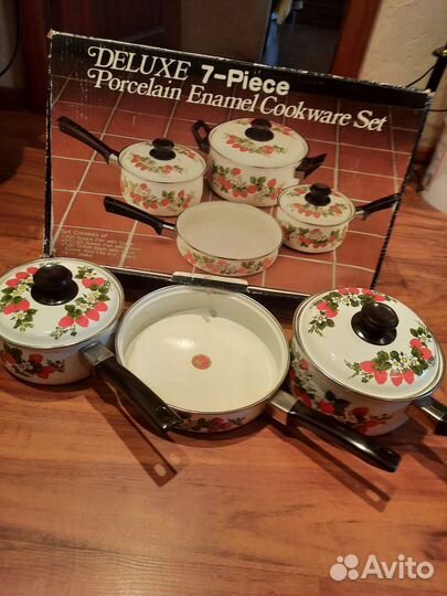 Набор эмалированных кастрюль,ссср