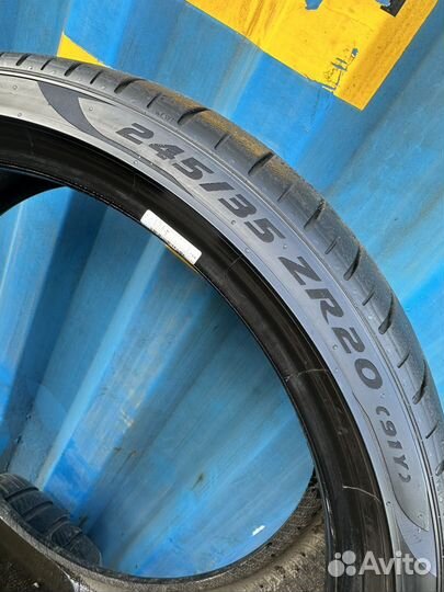 Pirelli P Zero PZ4 245/35 R20 91Y