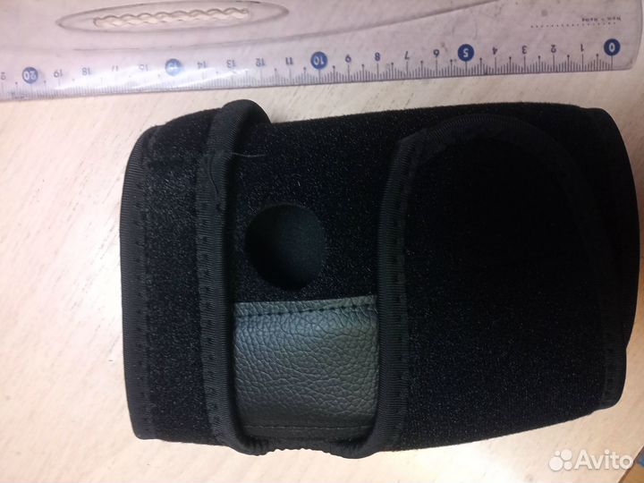 Ортопедический бандаж на запястье