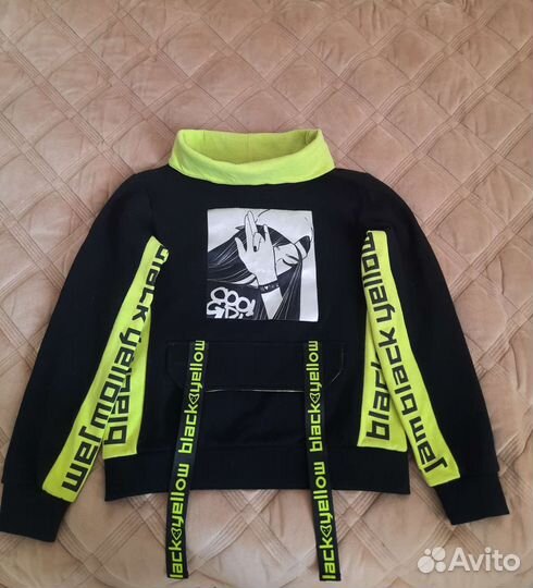 Толстовка на девочку 146
