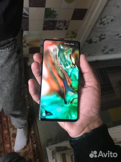 Samsung Galaxy S10, 8/128 ГБ