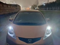 Honda Fit 1.3 CVT, 2010, 315 000 км, с пробегом, цена 650 000 руб.