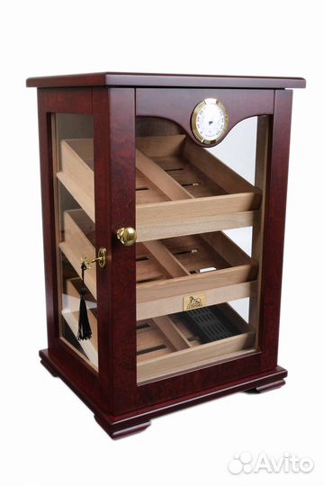 Хьюмидор-витрина Lubinski на 150 сигар