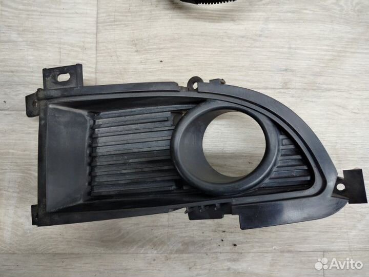 Фара противотуманная передняя Mitsubishi Lancer 9