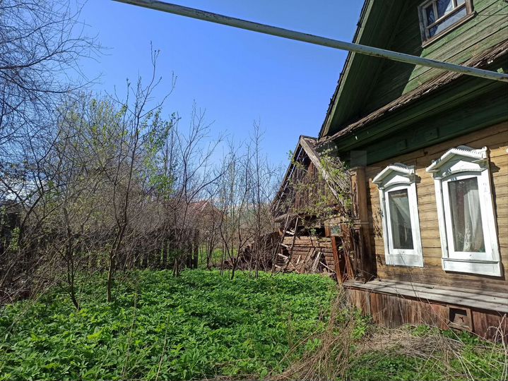 Дом 14,6 м² на участке 16 сот.