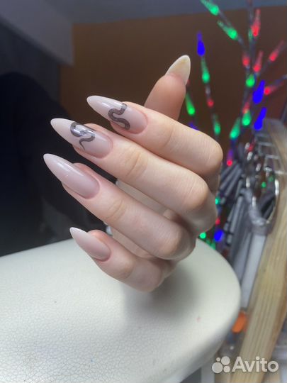 Маникюр