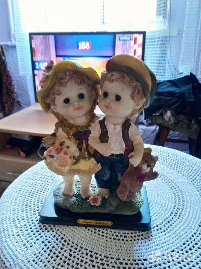 Интерьерные статуэтки, вазочки, подсвечники