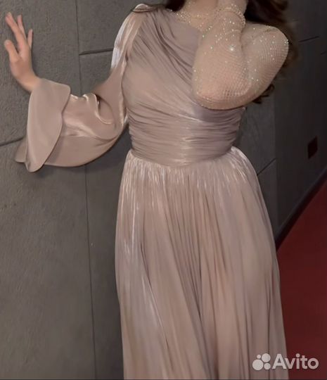 Вечернее платье