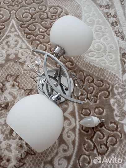 Люстра (с лампочками)