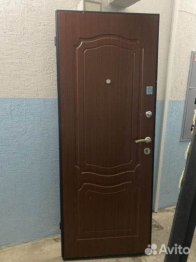 Дверь входная