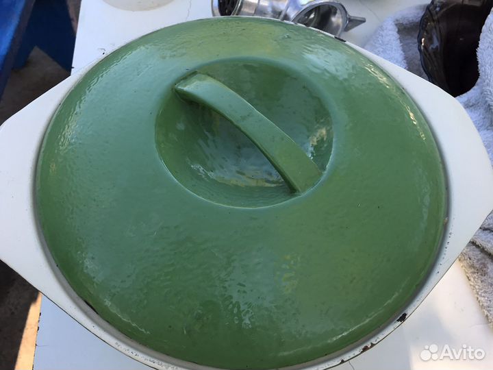 Казан чугунный тяжелый 4л в хорошем состоянии