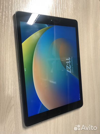 iPad 10.2