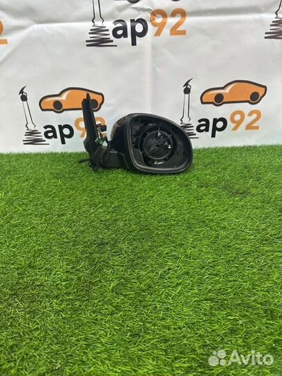Зеркало заднего вида боковое Volkswagen Tiguan 5N1