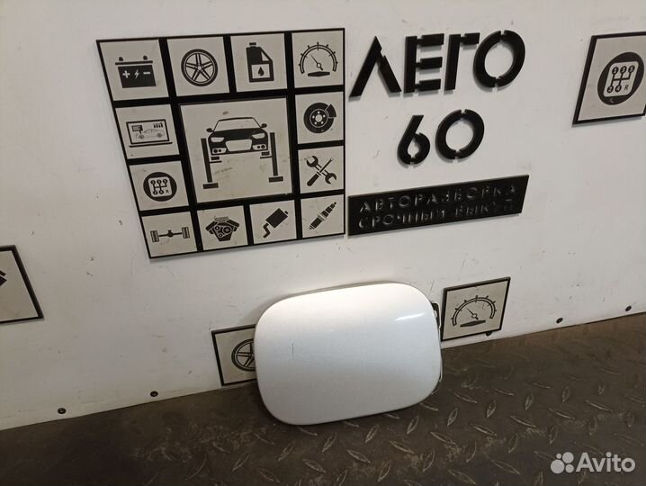 Лючок бензобака для Mercedes Benz W203