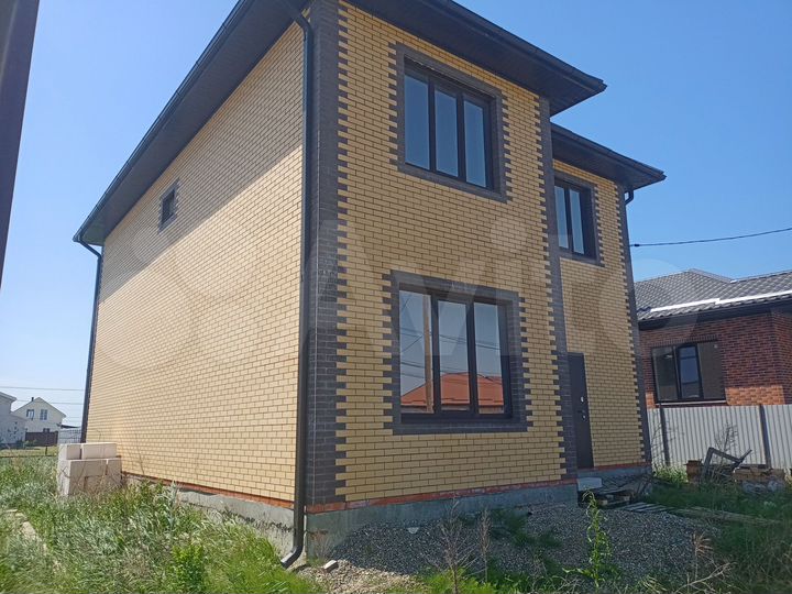 Дом 164,2 м² на участке 8 сот.