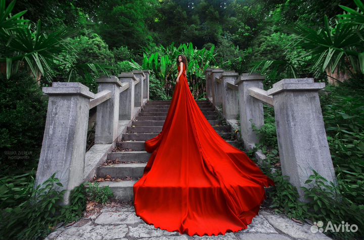 Летящее платье со шлейфом для фотосессий продажа