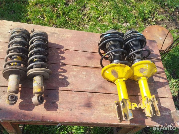 Комплект стоек subaru legasy bh5