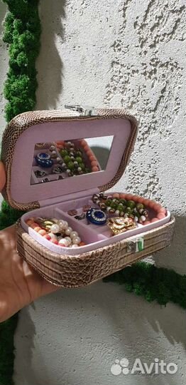 Бежевая шкатулка для украшений