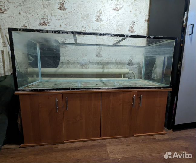 Аквариум с тумбой