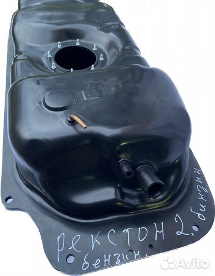 Бак топливный Ssang Yong Rexton 2006-2012 (бензин)