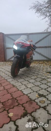 Супер спорт Honda cbr 1000 rr