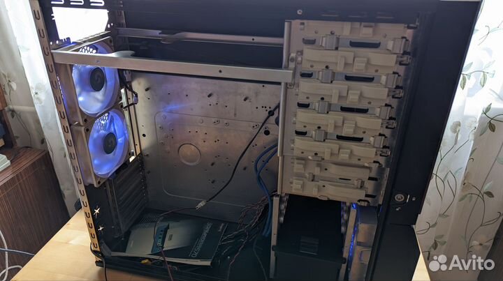 Корпус для пк Gigabyte 3D Aurora 570