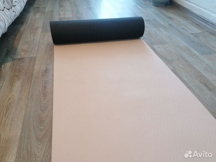 Коврик для йоги и фитнеса