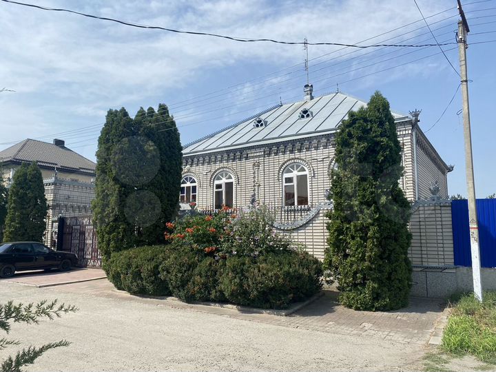 Дом 300 м² на участке 10 сот.