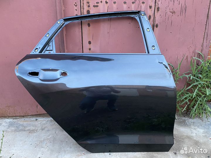Двери передняя правая и задняя правая Kia K5