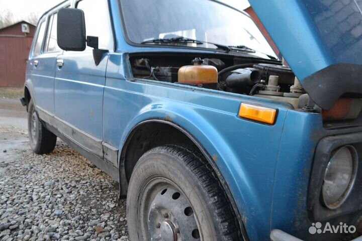 LADA 4x4 (Нива) 1.7 МТ, 2001, 90 000 км