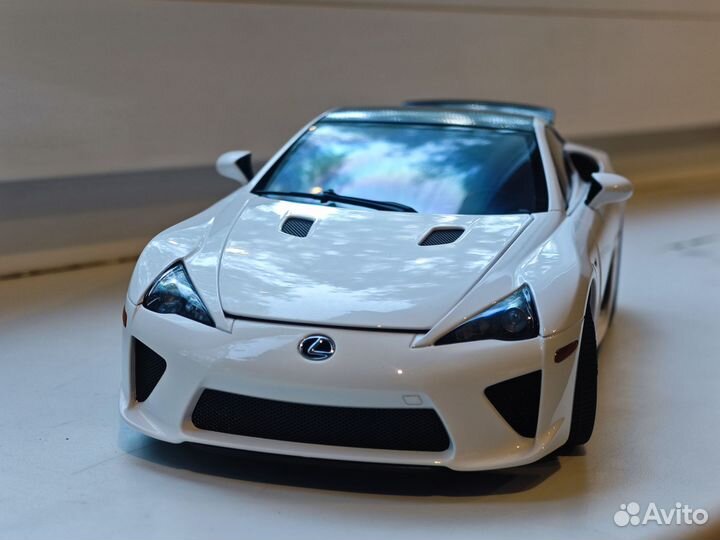 1:18 Lexus LFA Autoart