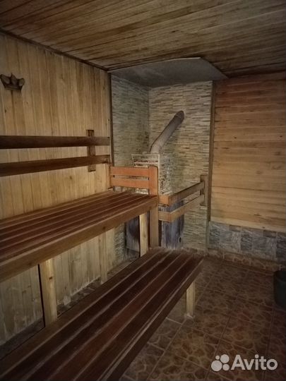Дом посуточно, по часам с бассейном, баней, сауной