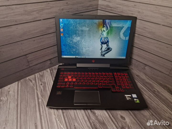 HP omen 15-ce006tx Core i7 7700 / GTX1050TI