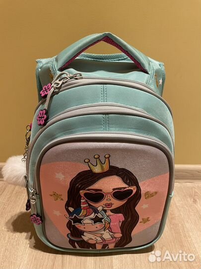 Школьный ранец (рюкзак)