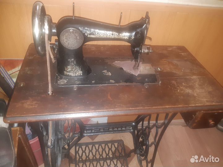 Швейная машинка Зингер антикварная