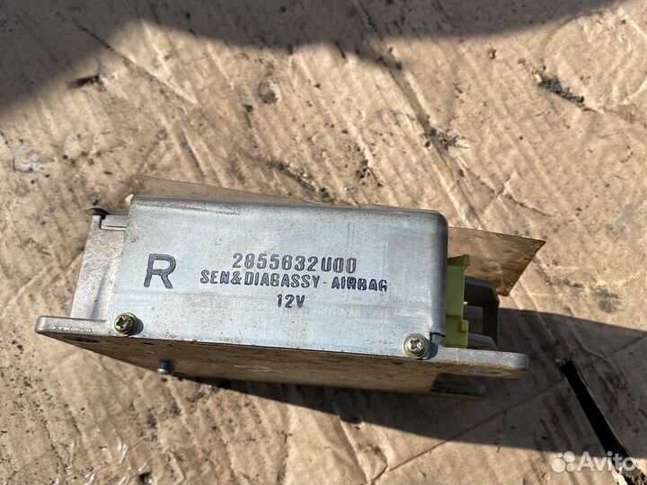 Блок управления airbag nissan cefiro a32