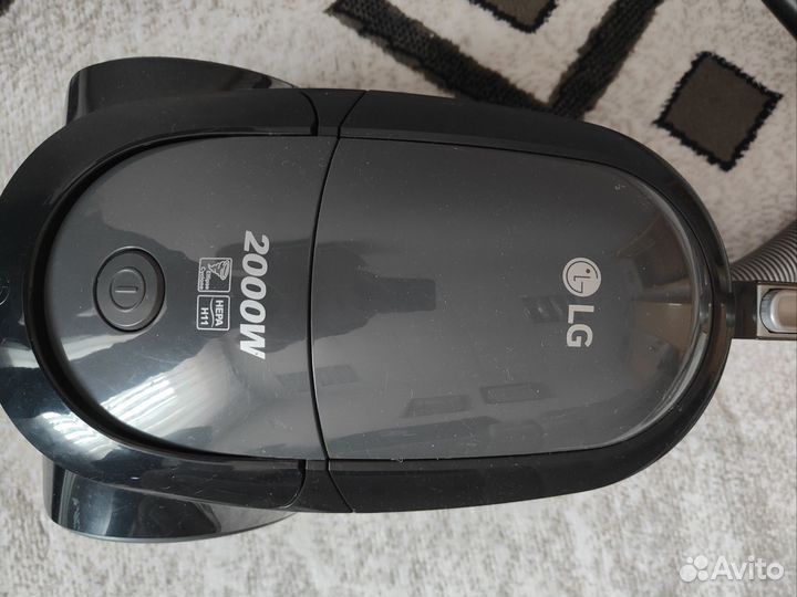 Пылесос LG VK76A00NDS