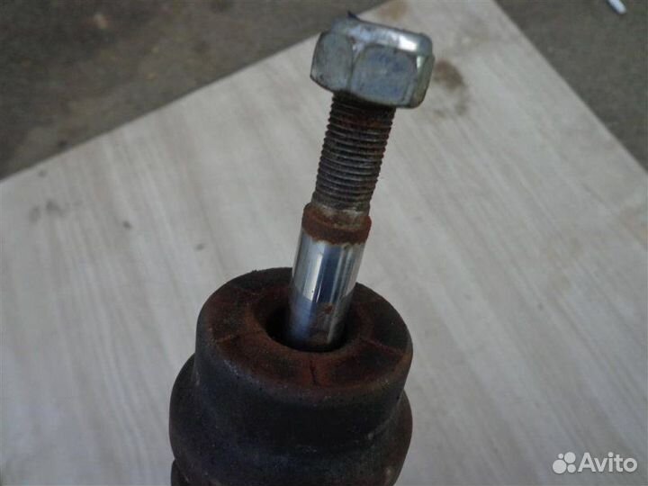 Амортизатор передний Audi A6 (C5) 1997-2004