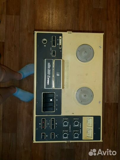 Катушечный магнитофон эльфа 201-2 стерео