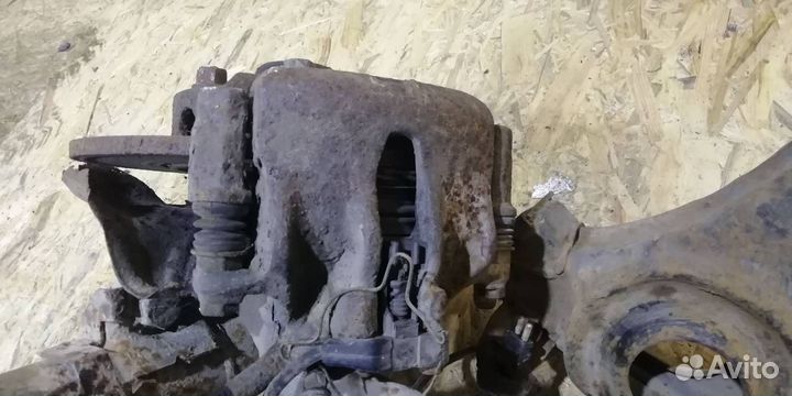 Рычаг правый нижний Mercedes-Benz 190 1992