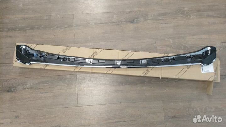 Молдинг капота Toyota Land Cruiser Prado 150