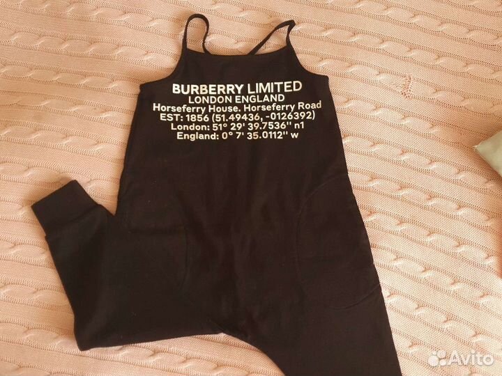 Комбинезон 98см.Burberry