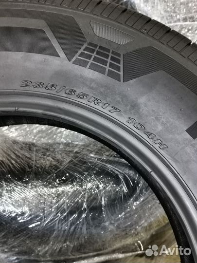 Nexen Roadian GTX 235/65 R17