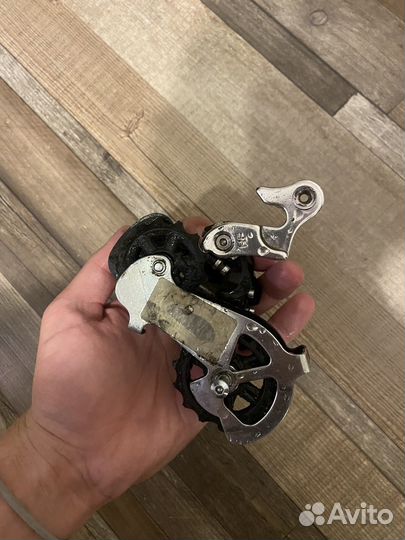 Задний переключатель shimano altus 8 скоростей